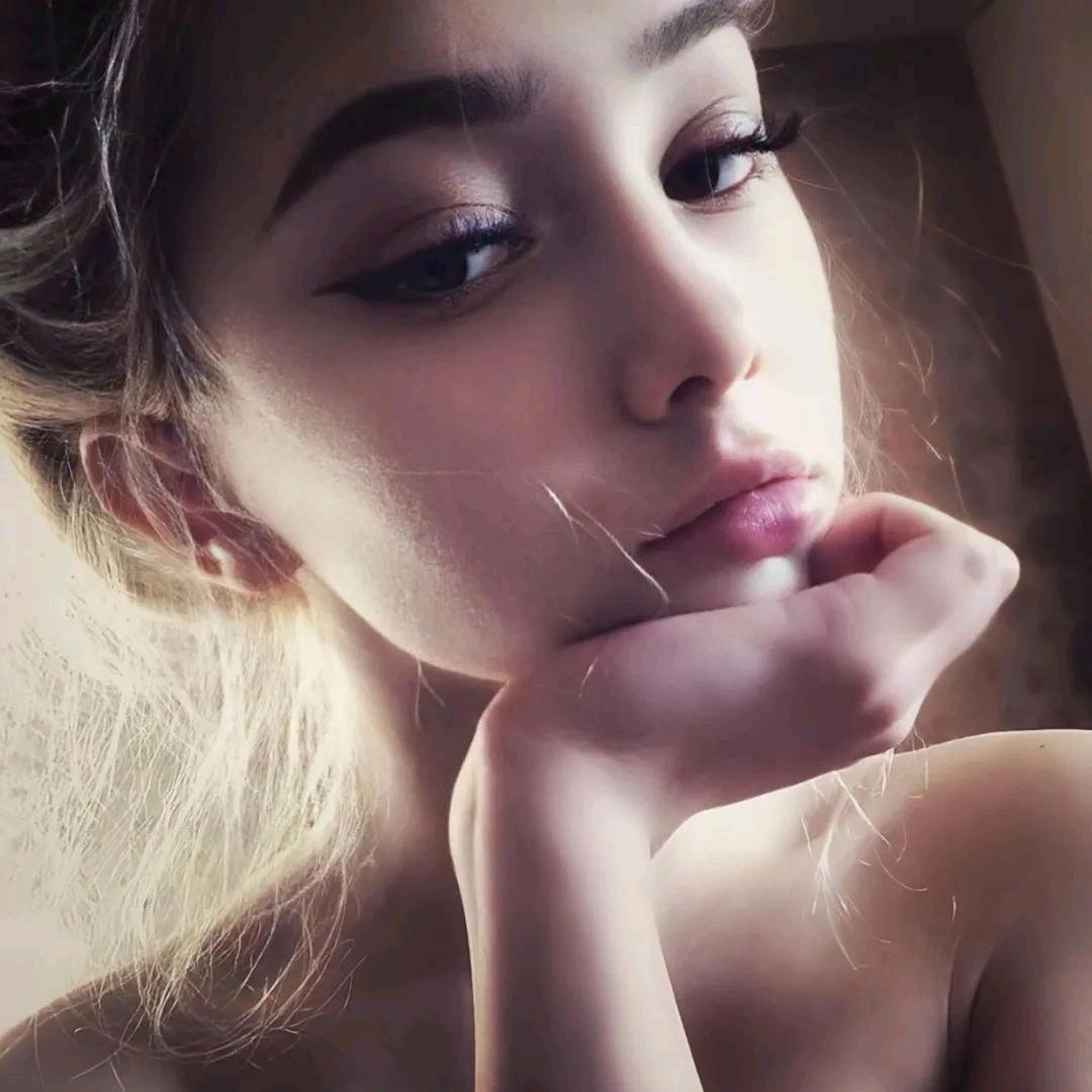 YY.