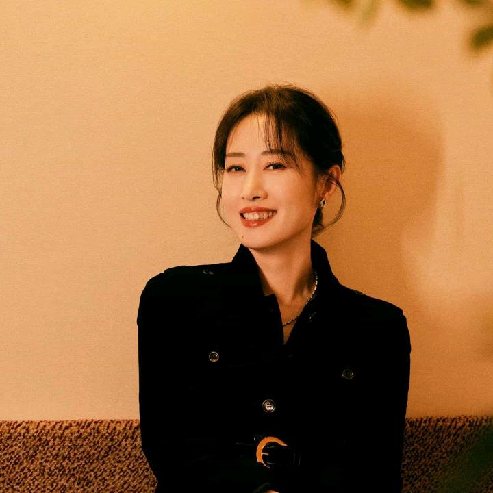 拉莎小美眉