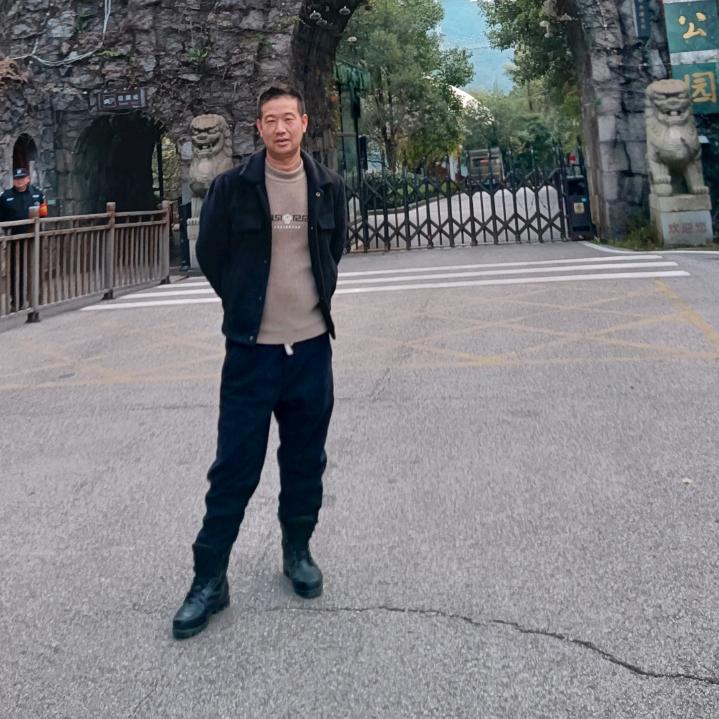 @  龙哥@