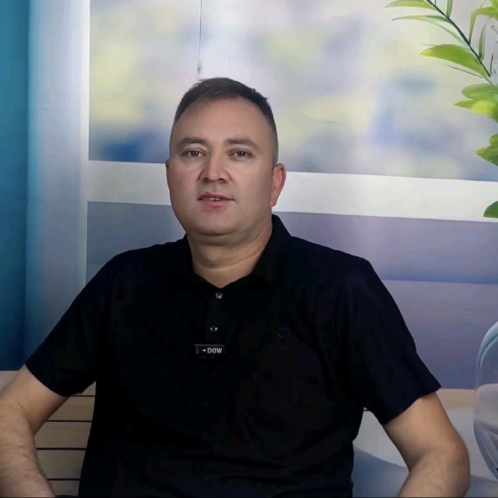 塔吉克创始人    斯合江