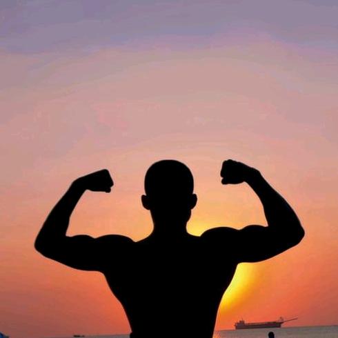 丝柏 ୧〃•̀ꇴ•〃૭: [黑脸]