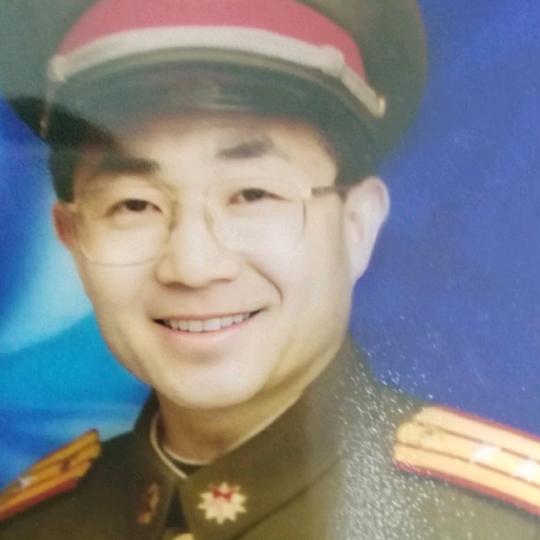 秦三歌