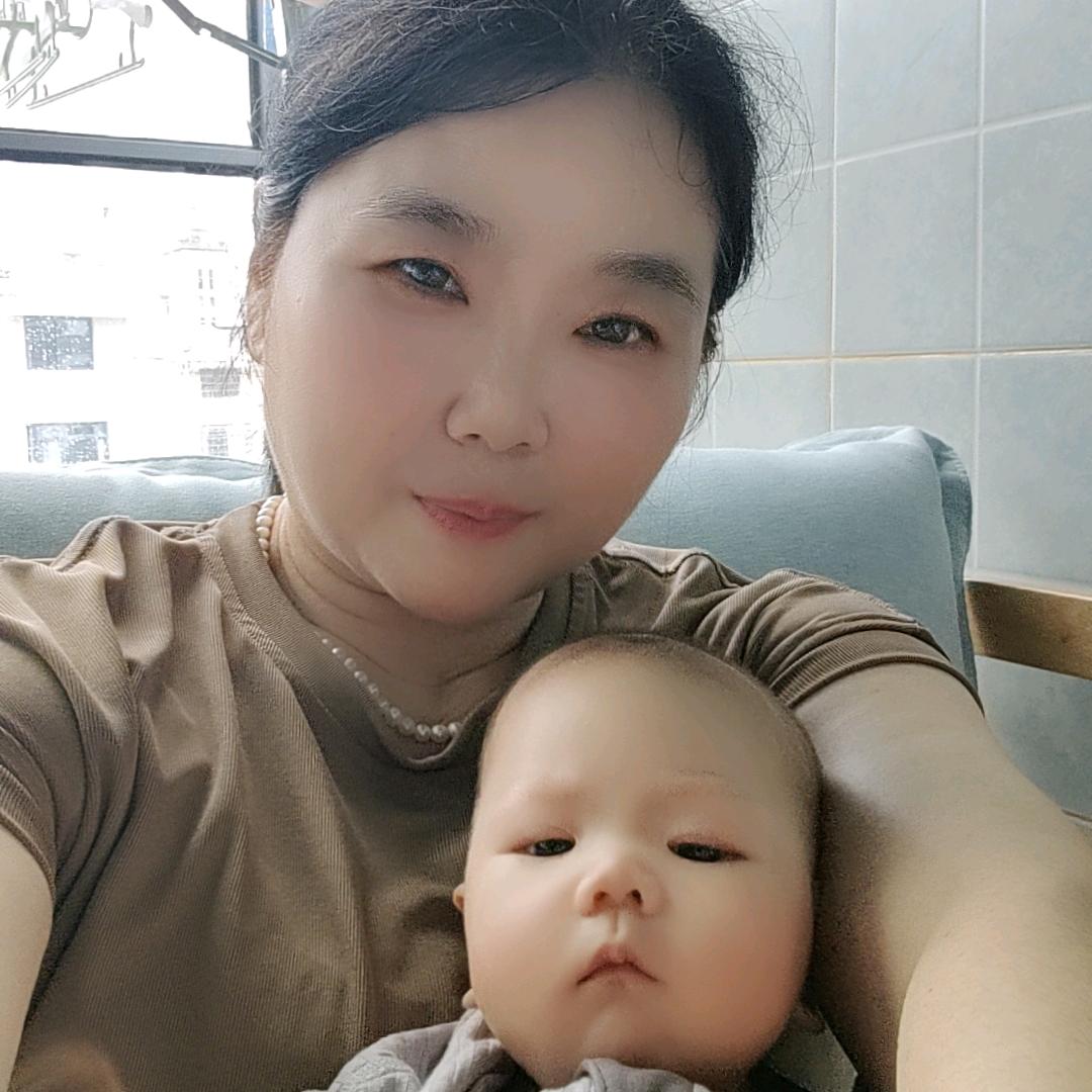 紫卿奶奶和小机灵鬼