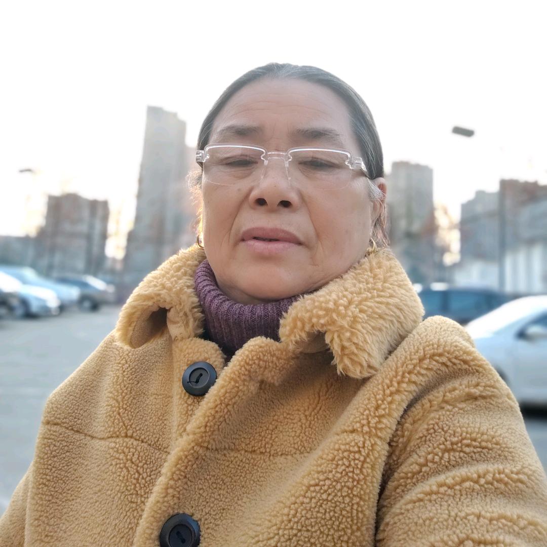 邬奶奶晚上8点30开播：我是五零后的邬