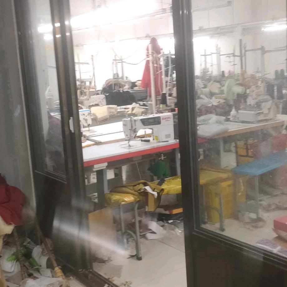 岚锦服装加工厂