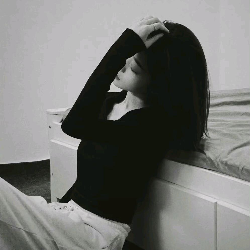 你是年少的欢喜🍃