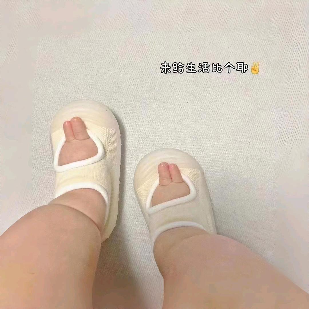 『莉莉』