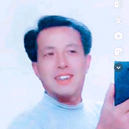 解梦人，许新社