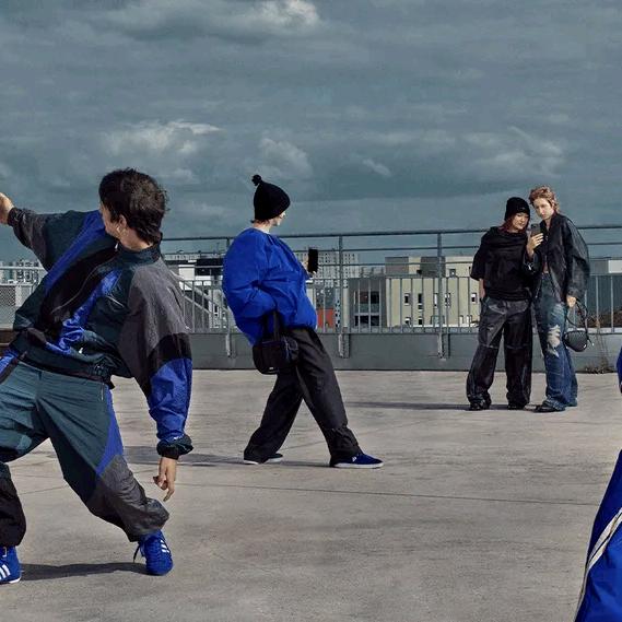 དཀར • ཟིལ་གནོན།