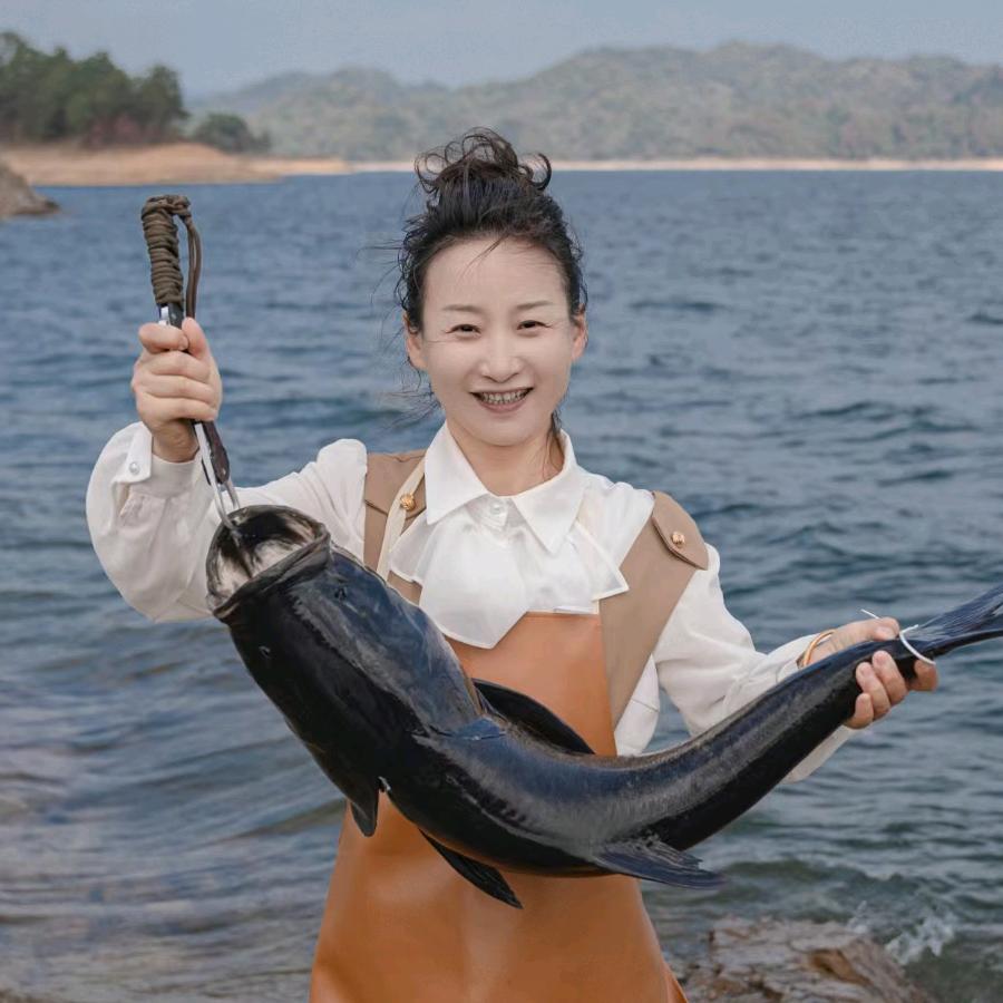 千岛湖鱼姑娘