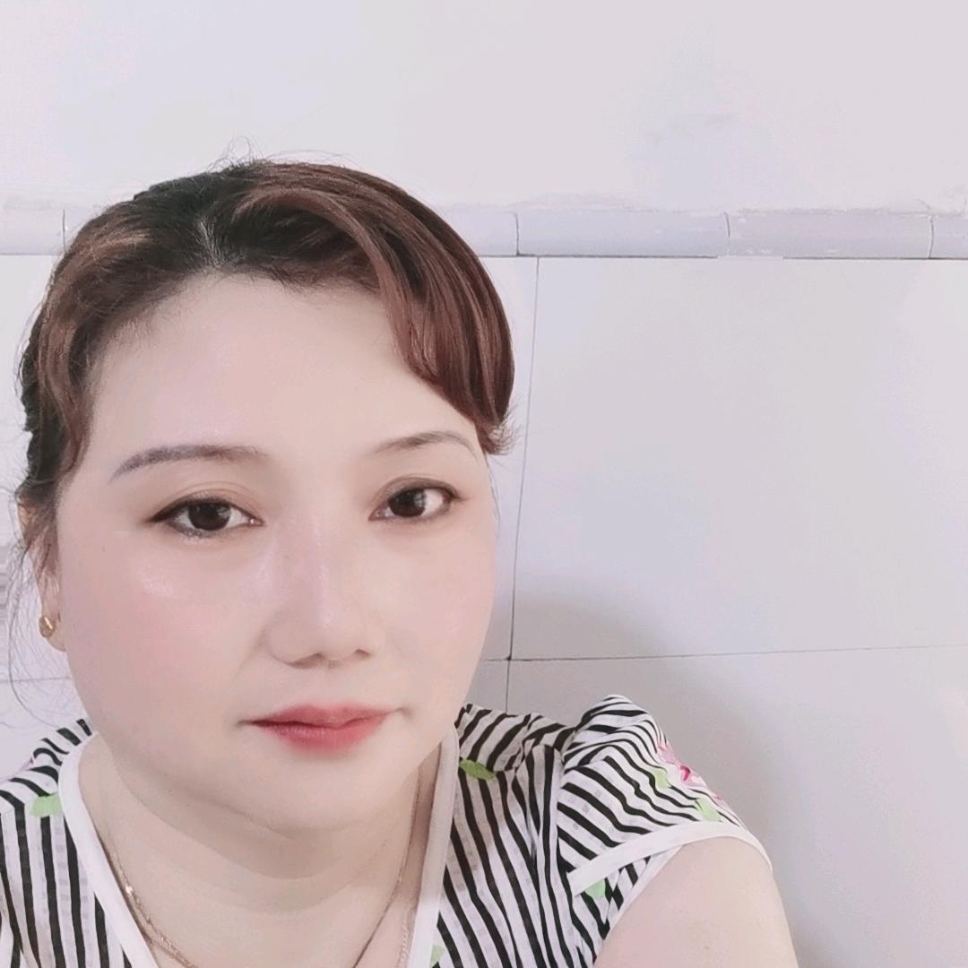 容妹妹，每晚7点20开播