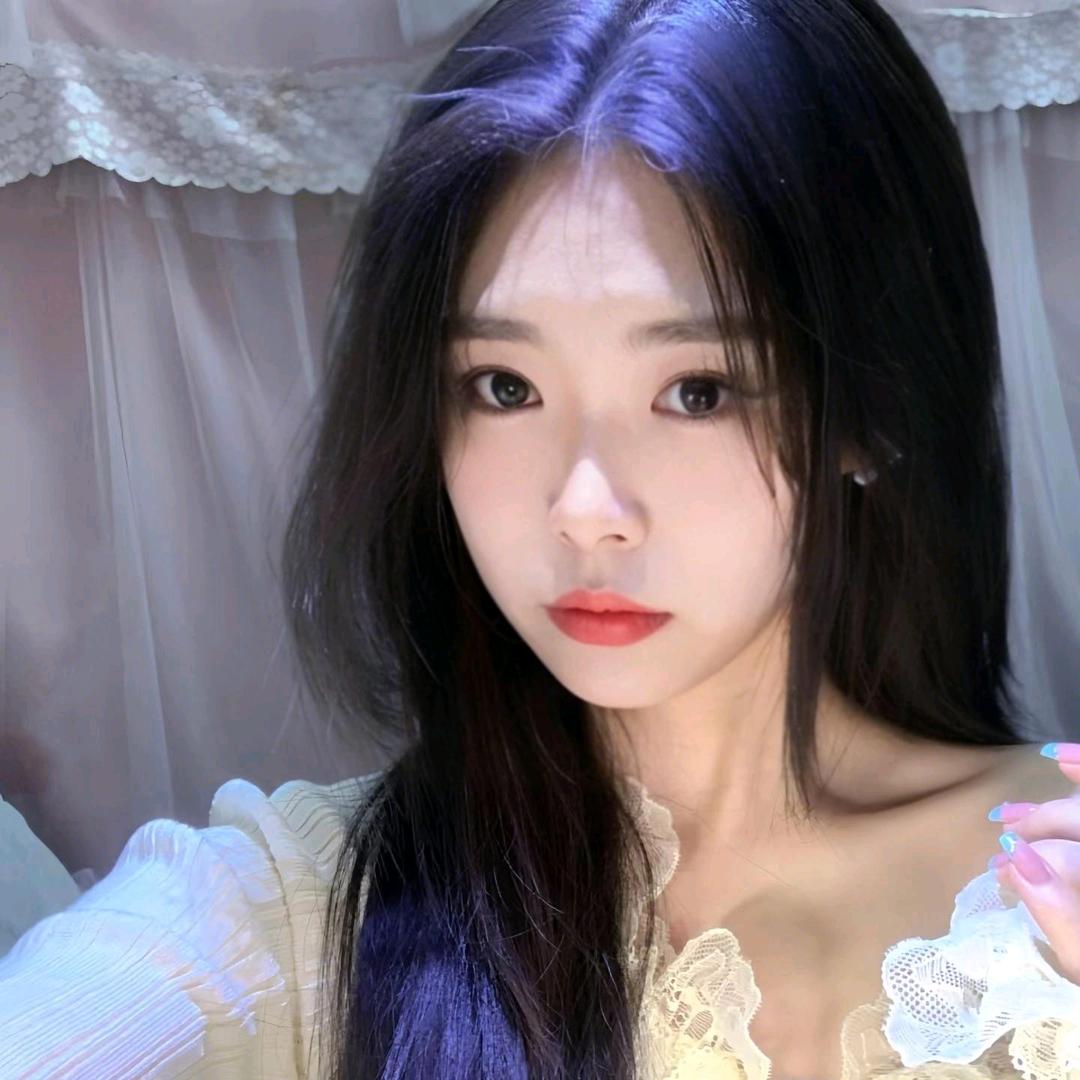 甜妹有点伤感