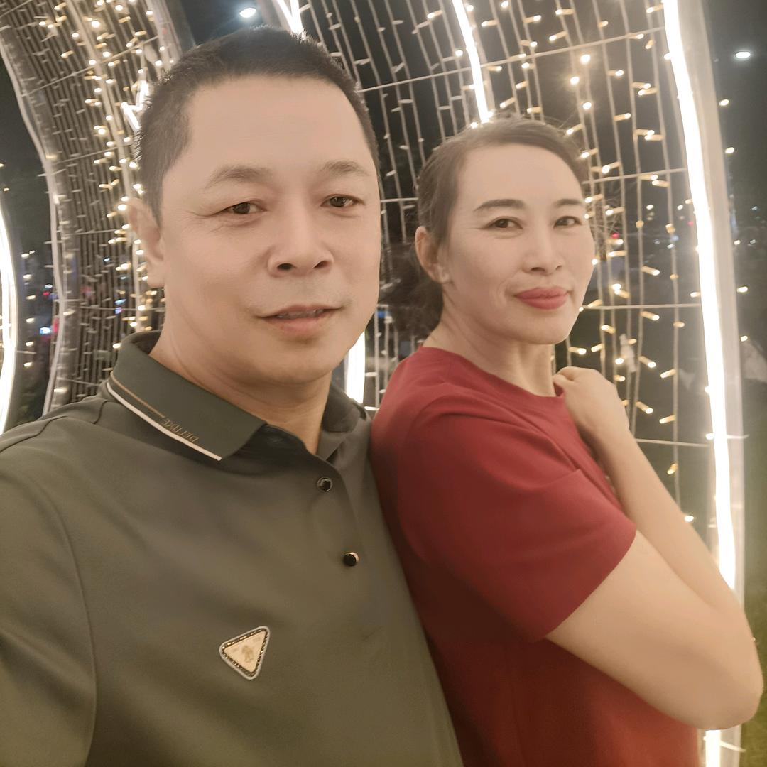 开心快乐红哥，邓永红