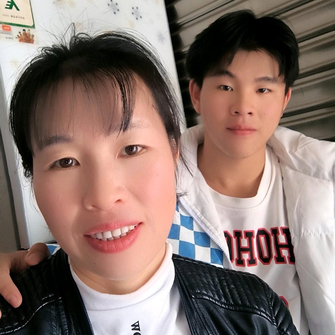 开亮乐队杨姐
