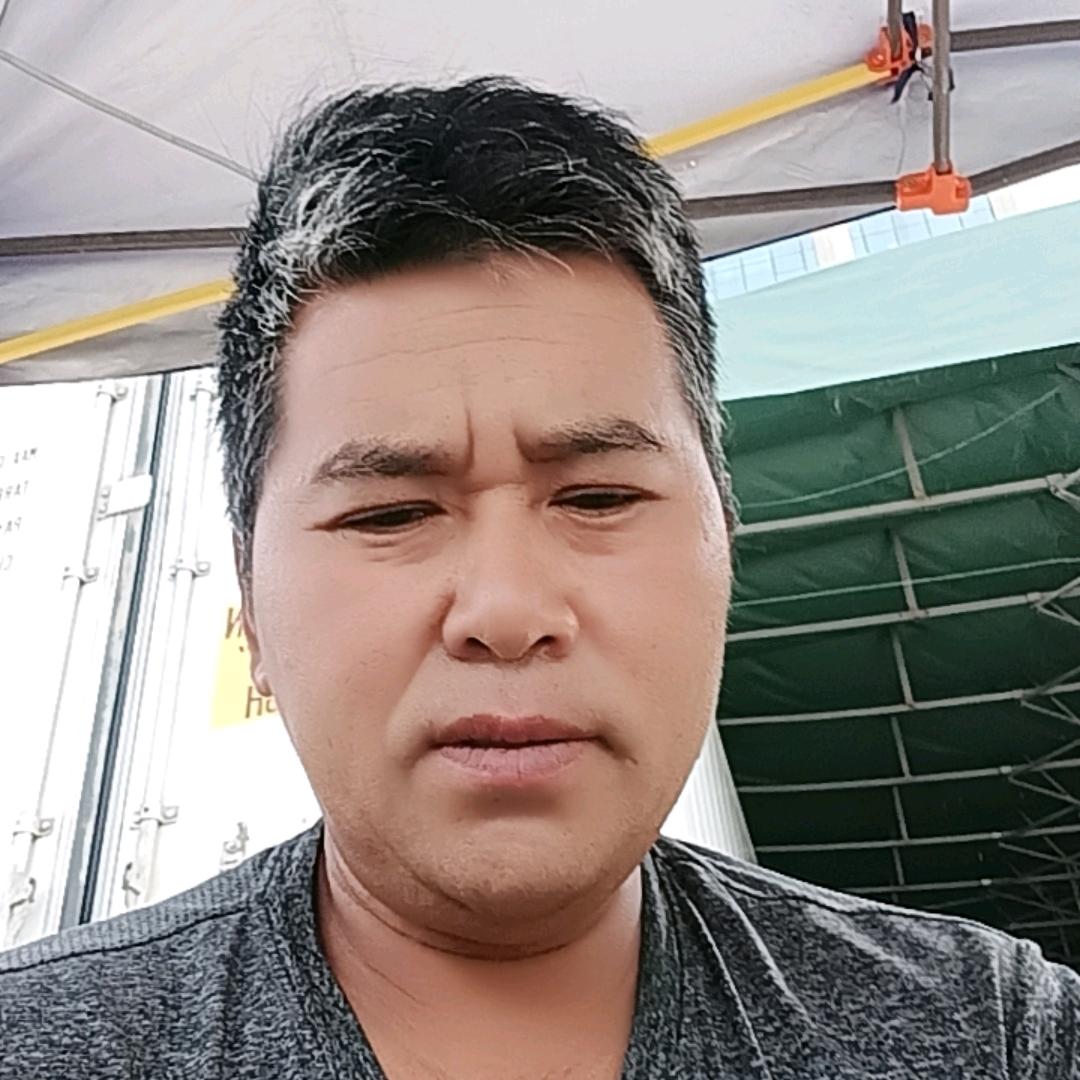 两个孙子的爷爷