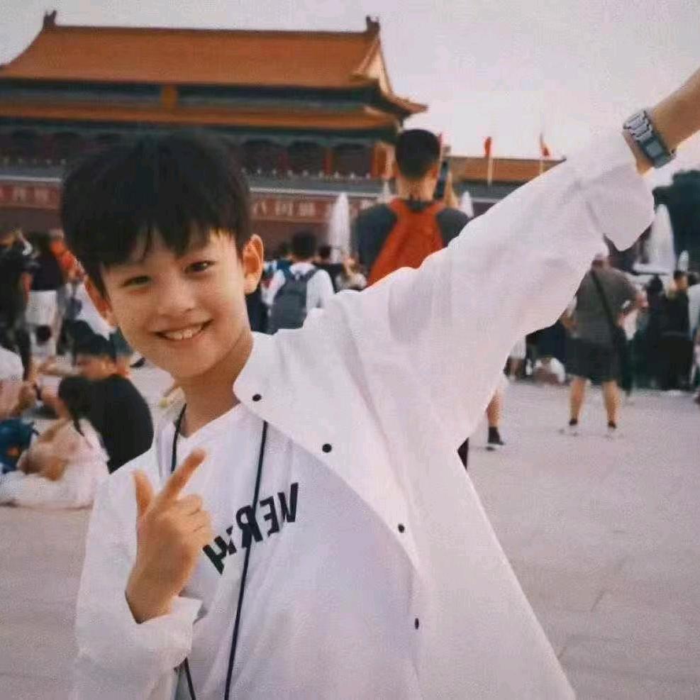 一个教街舞的。