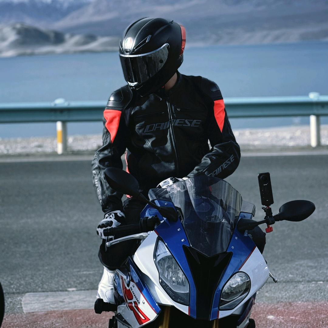萬萬萬🏍