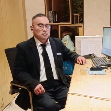 风雪夜归人老于