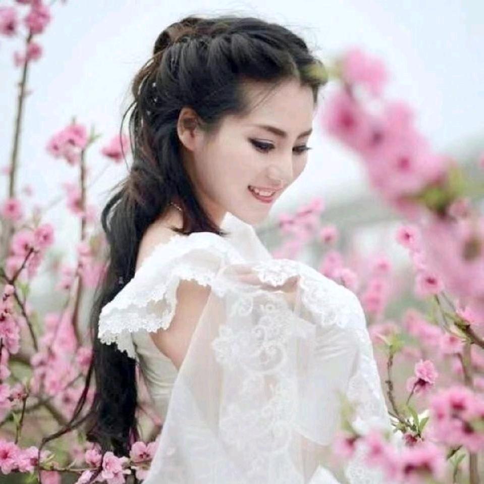ღ᭄回眸一笑ღ᭄
