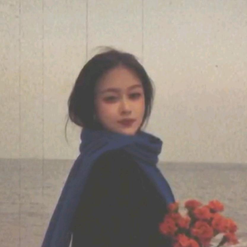小V