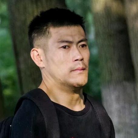 阿      龙
