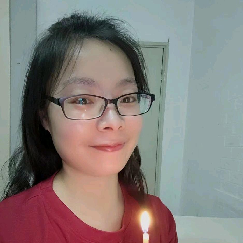 白衣海霞