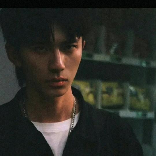 黄一