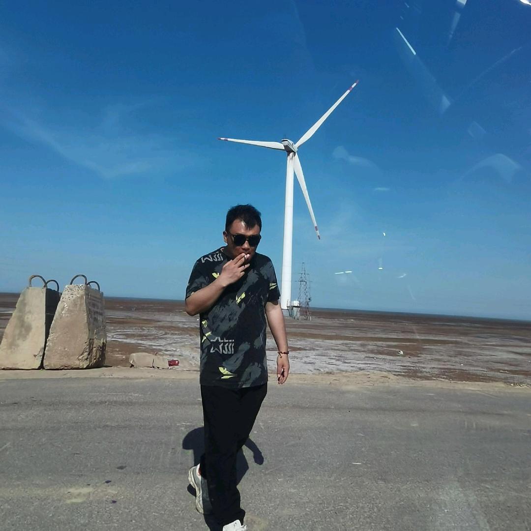一只小小潴