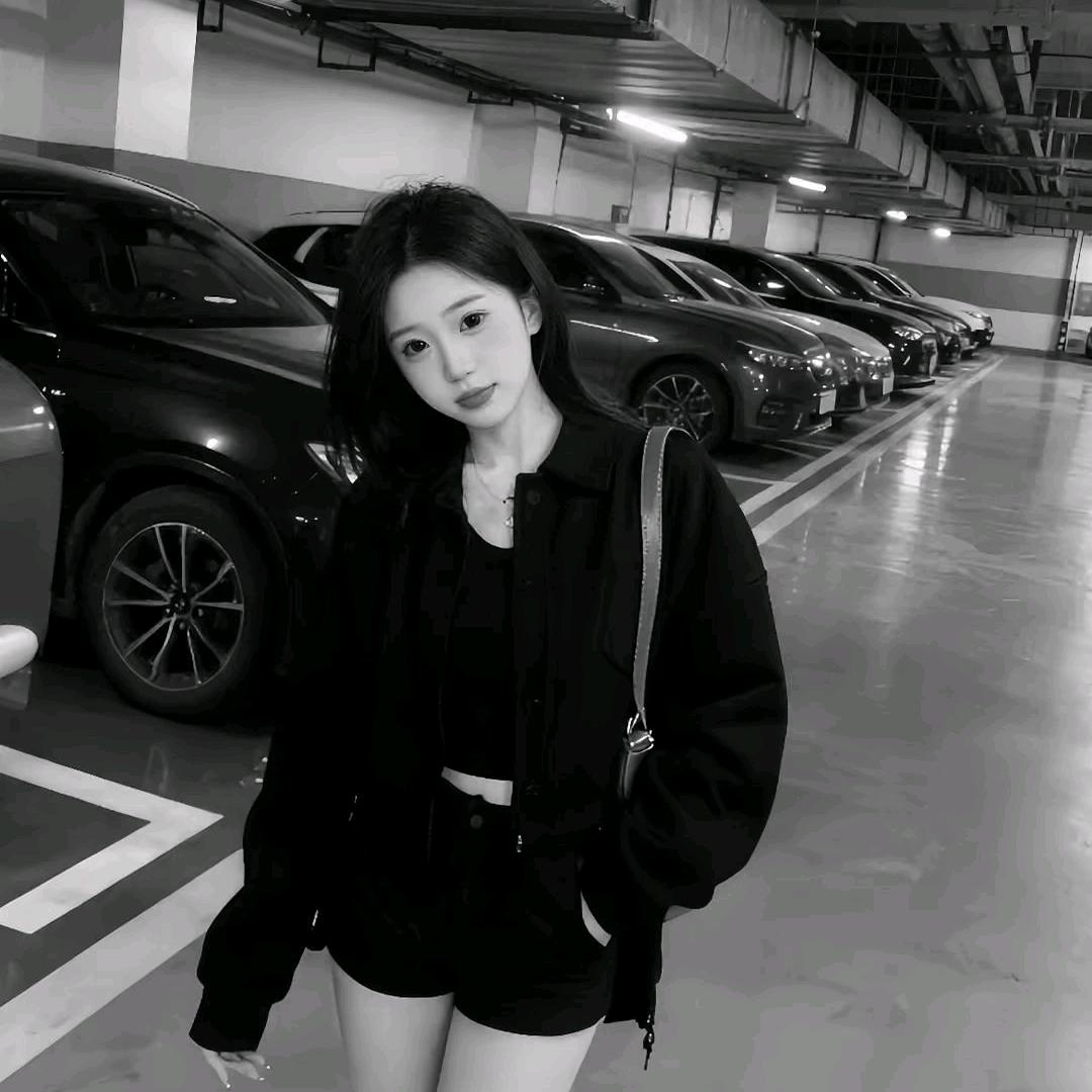 琦.~