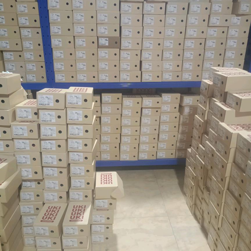 小和精品童鞋