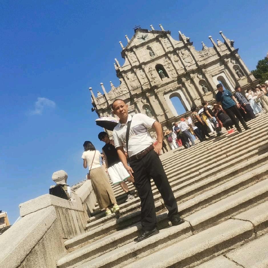 大山里的男孩
