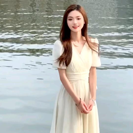 沉  默   微  笑