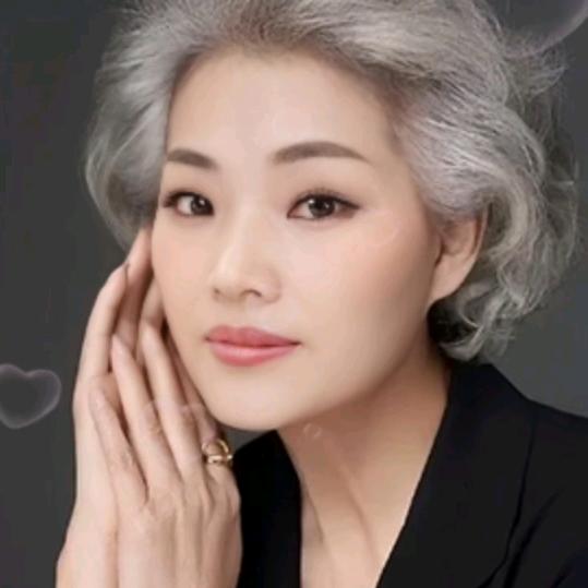 影子(ง •̀_•́)ง