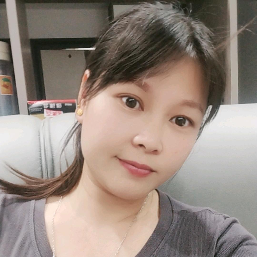 有个姑娘叫小芳