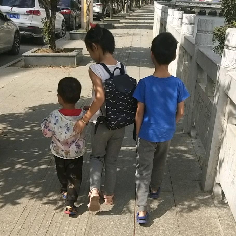 ℒᎭ一路ℯ⃝向錢᭨᭭ᥫ