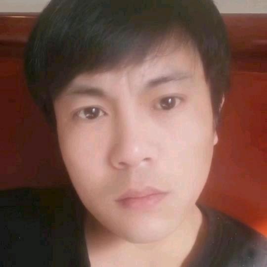 木 白 关注的天天开心