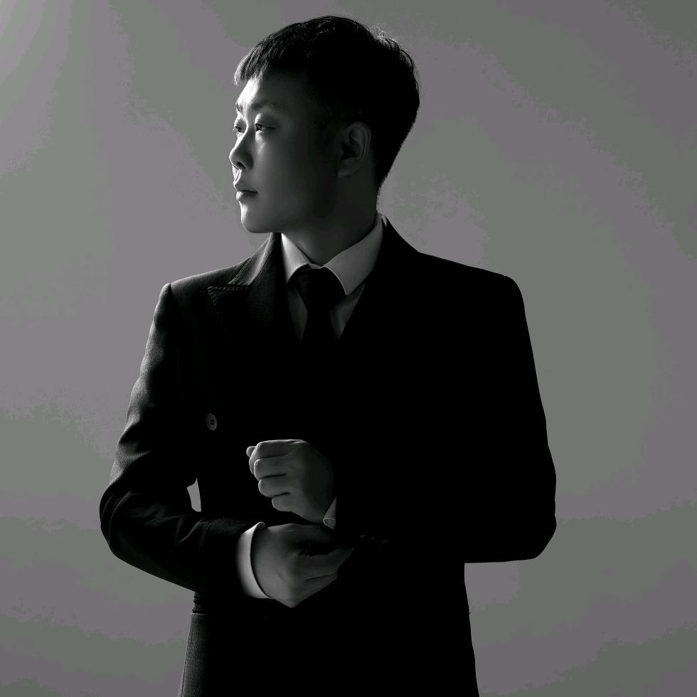 龙飞！