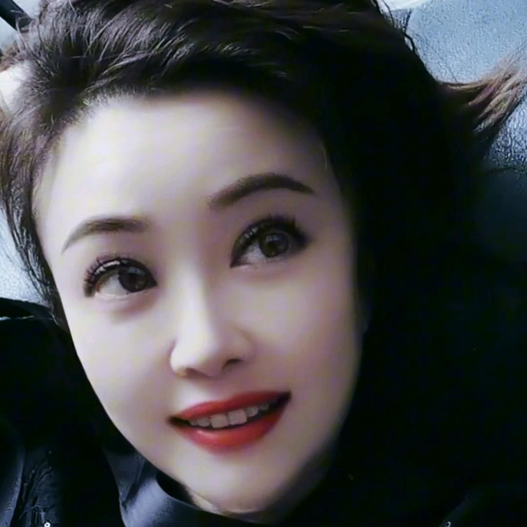 苟青莲莲