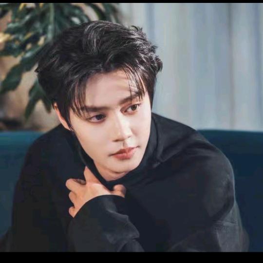 🦈我是怡呀！(奔赴鱼🐟)