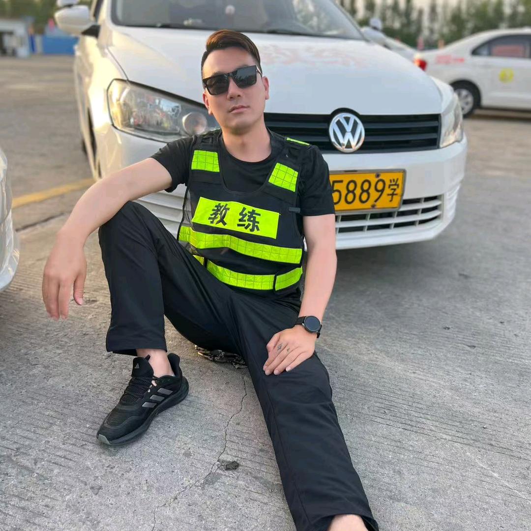 康达驾考胡教练