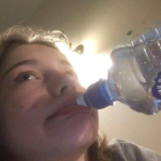 奈里七七