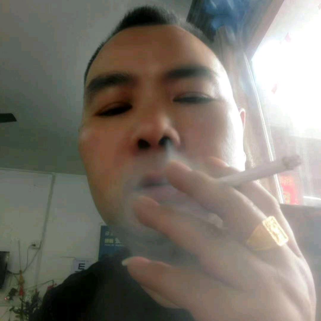 萍乡炒粉店彭坚。