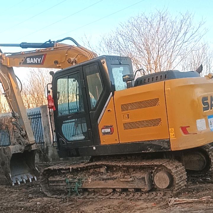 挖机中的战斗机