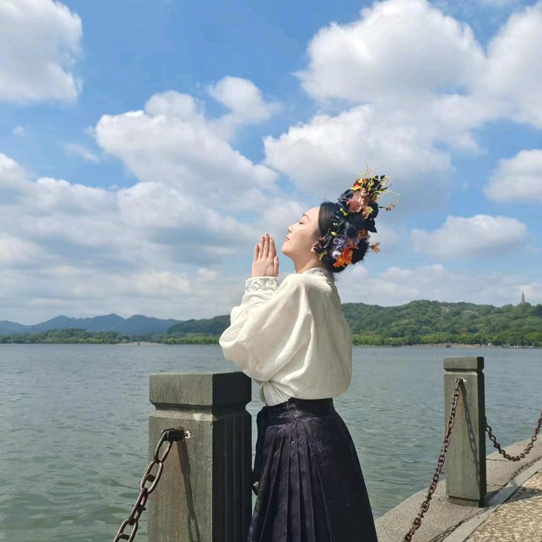 你左我右in杭州