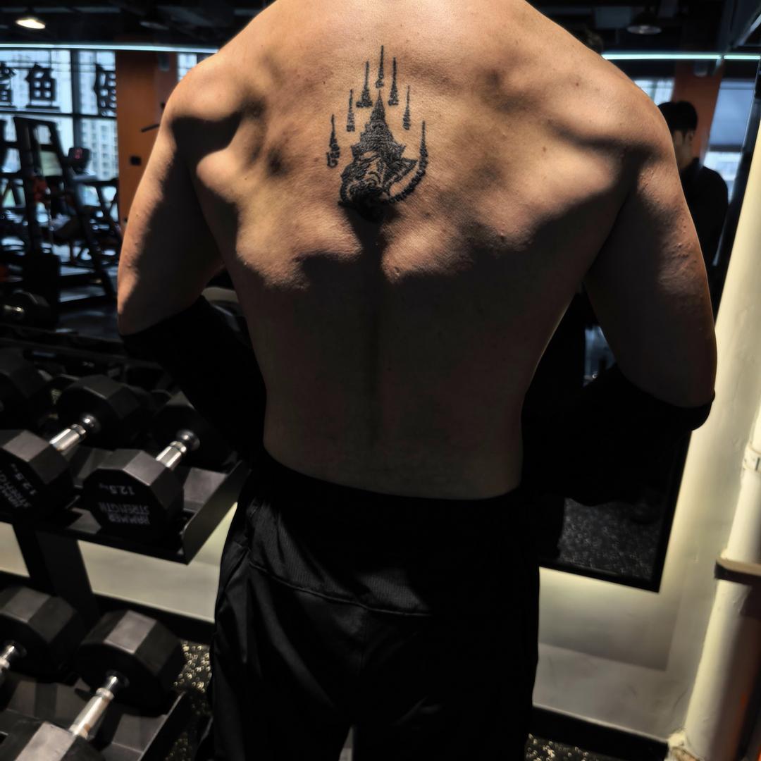 背怎么练不大？