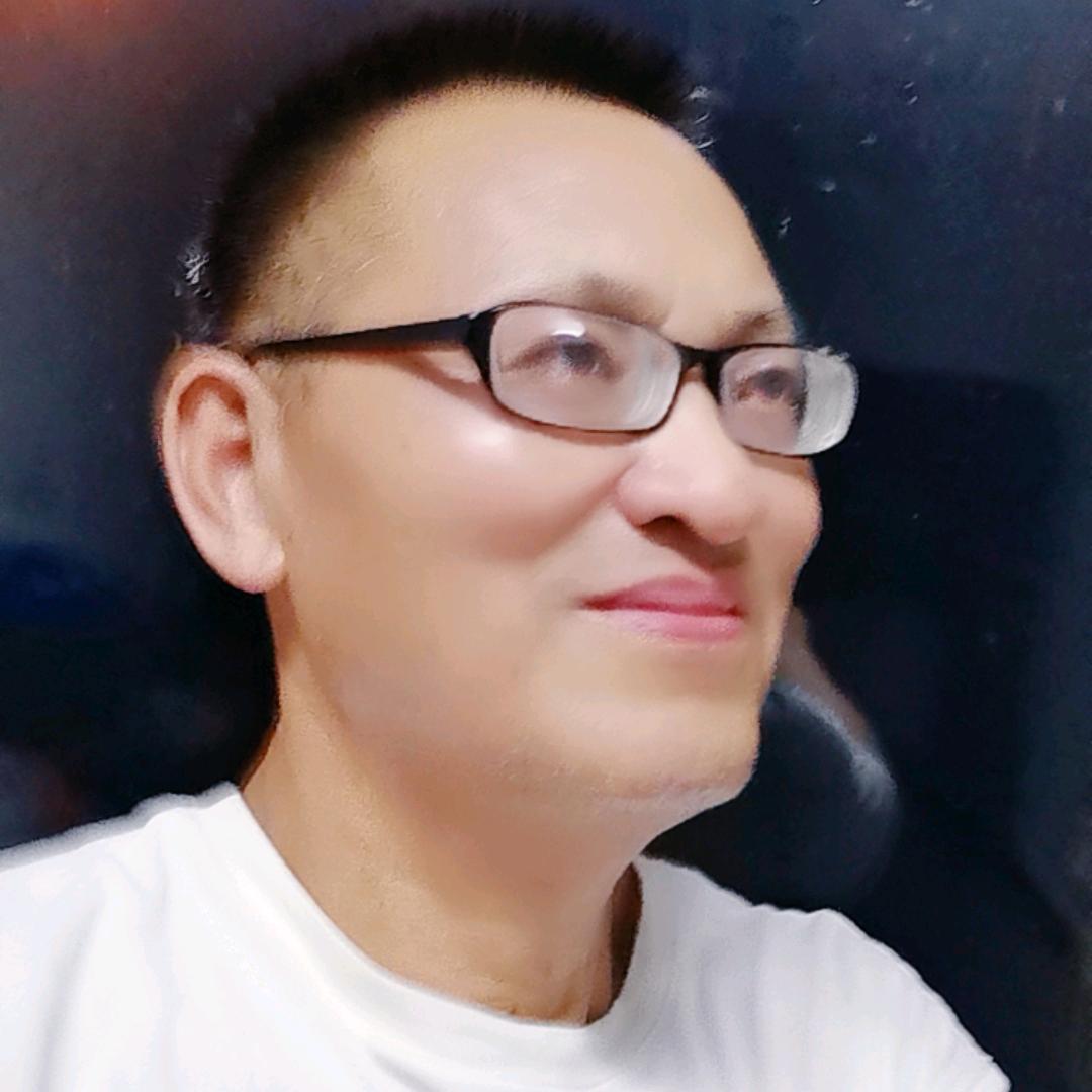 眼镜小闹
