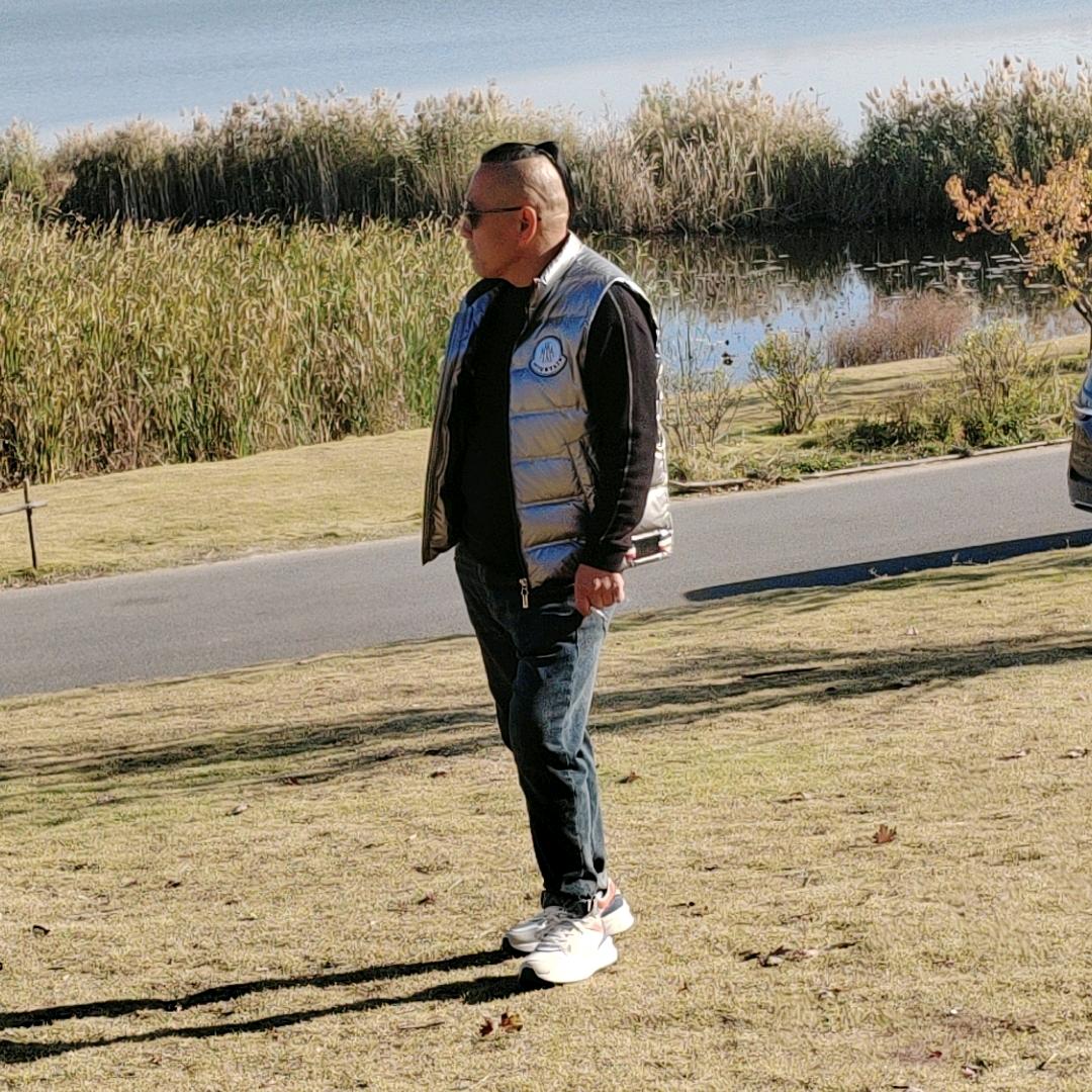 奋斗:喜欢唱歌:喜欢交友……