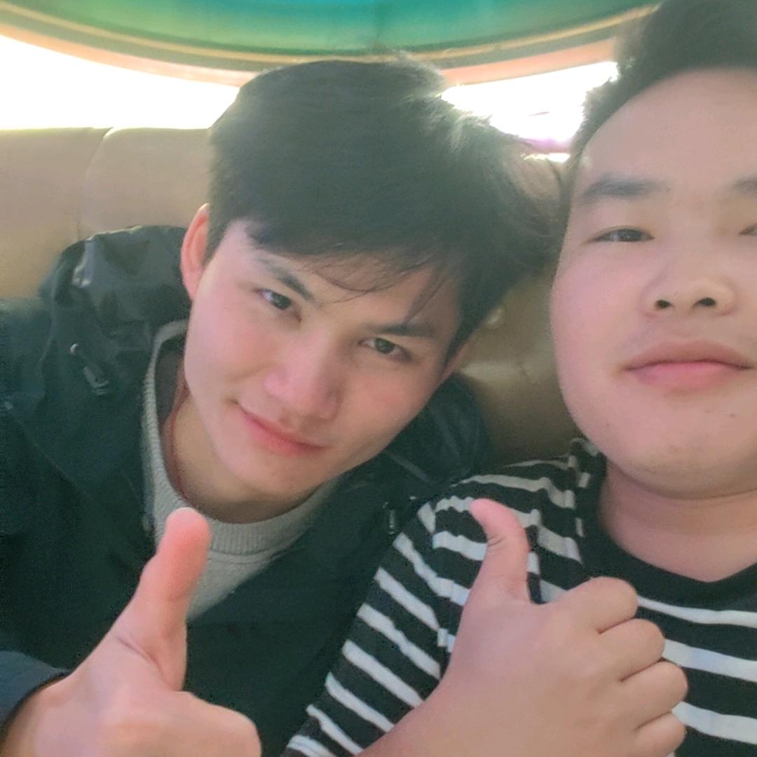 做个快乐的小小猪