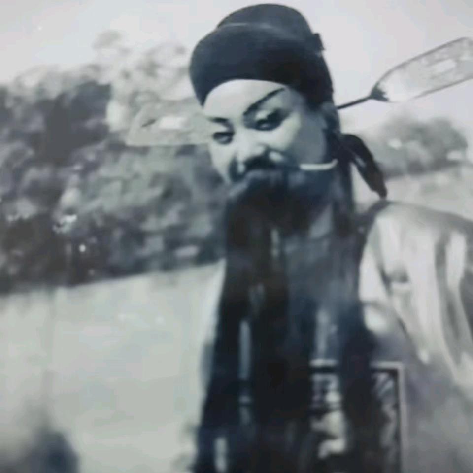 峨嵋居士