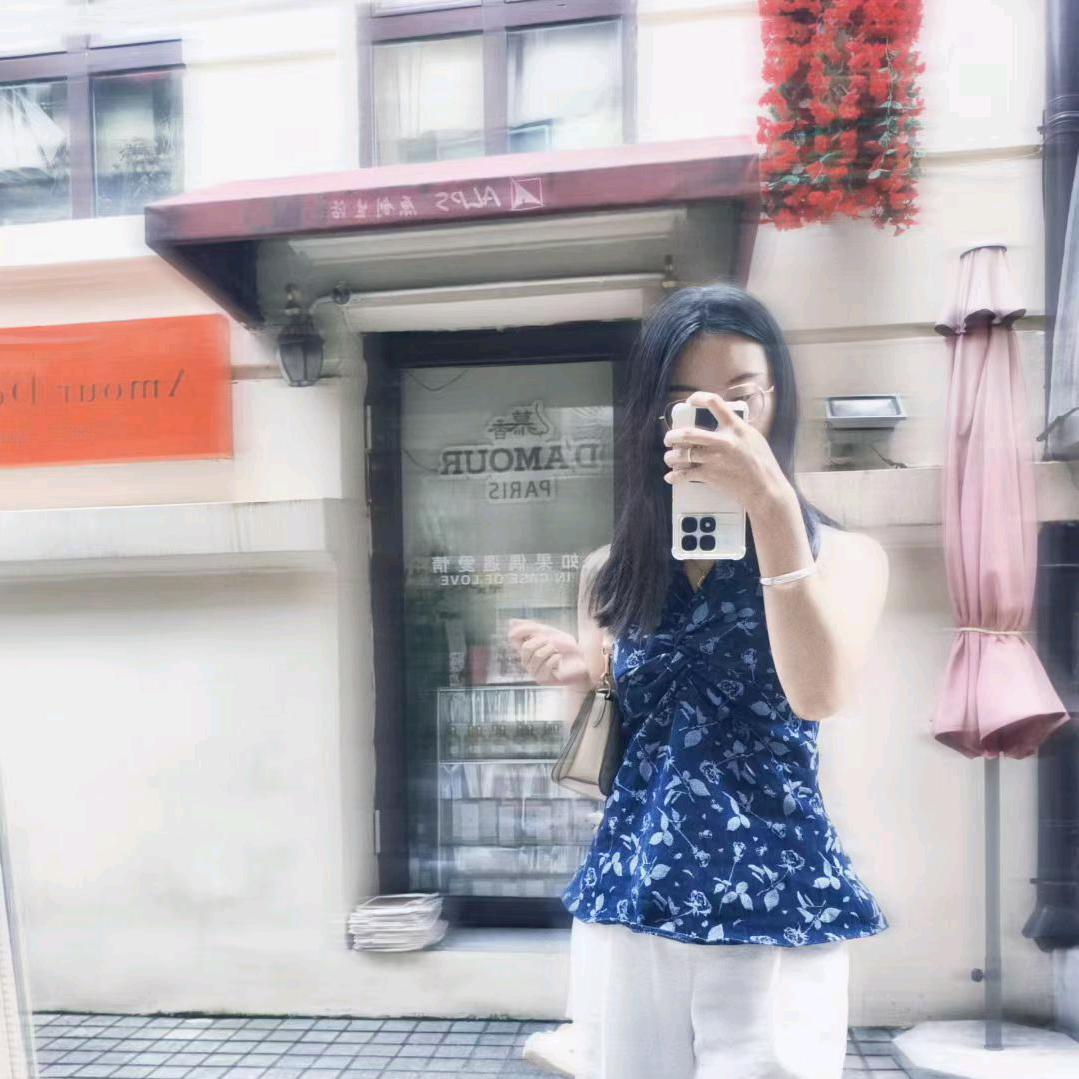 小赵在西安芦曲华年生态科学馆